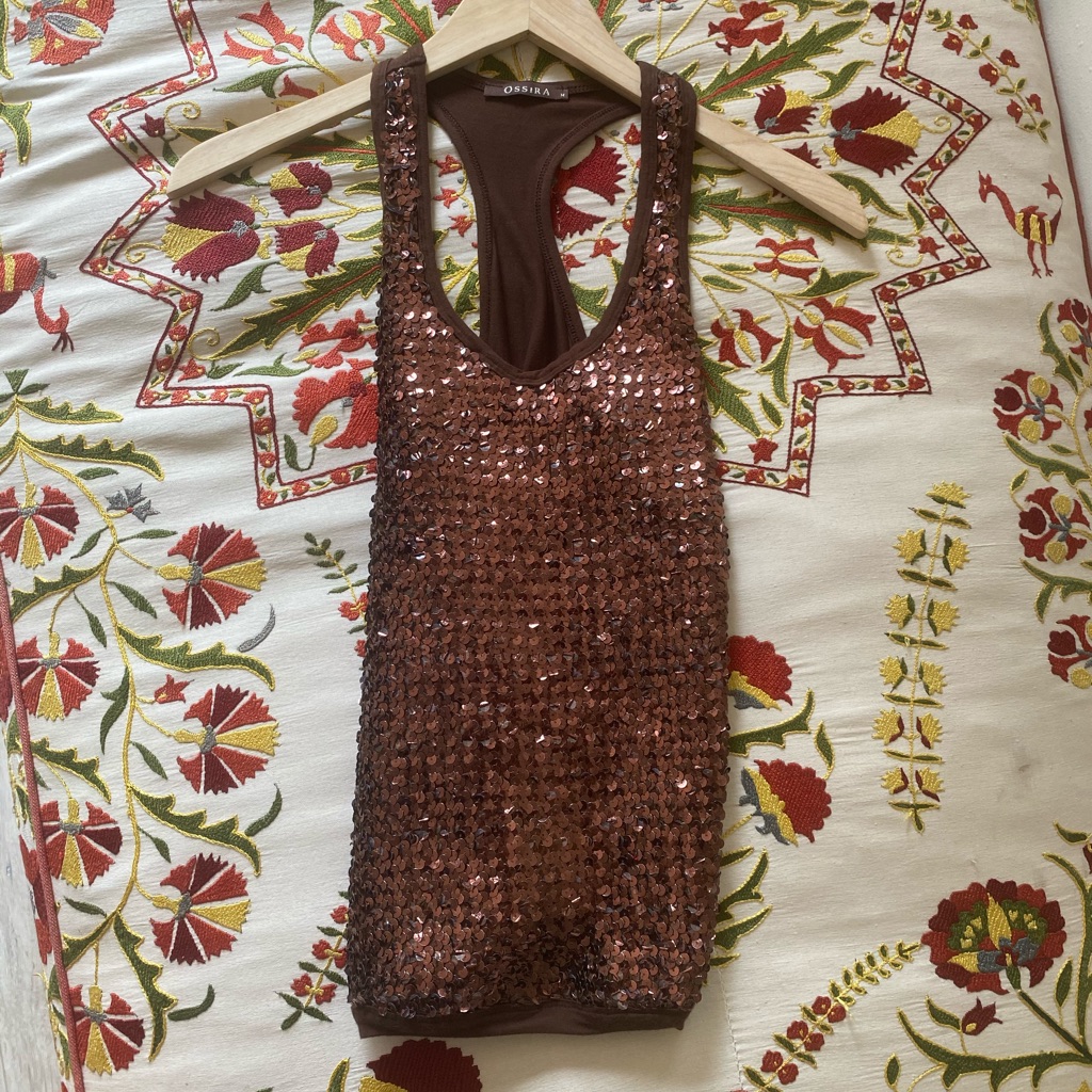 Sequence Brown Top